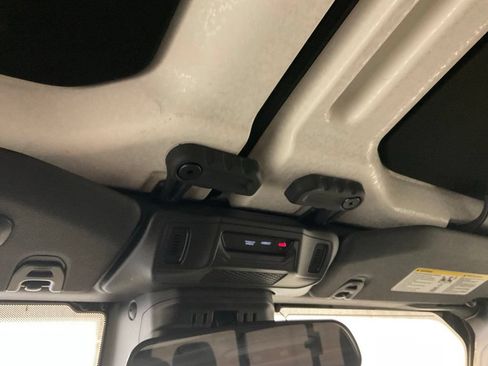 Used 2025 Jeep Gladiator Sport AWD/4WD image 27