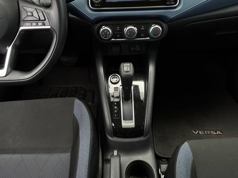 Used 2025 Nissan Versa SV FWD image 15