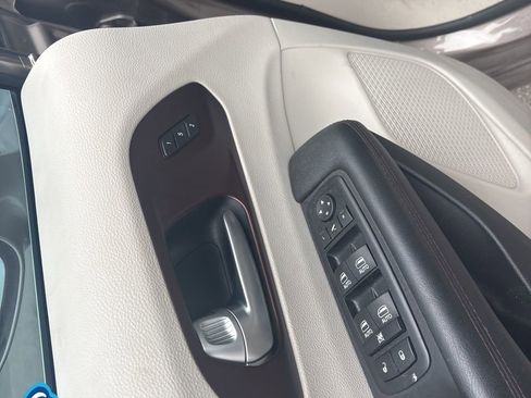 Used 2017 Chrysler Pacifica Limited w/ Advanced Safetytec Group image 17