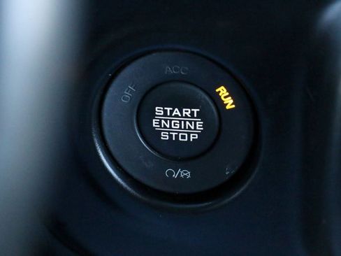 Used 2023 Jeep Wrangler Unlimited Sahara w/ Cold Weather Group image 16