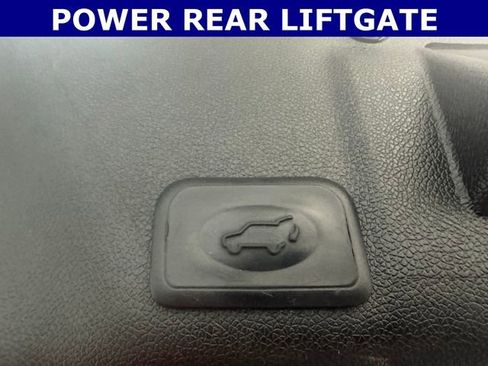 Used 2013 GMC Acadia SLT image 28