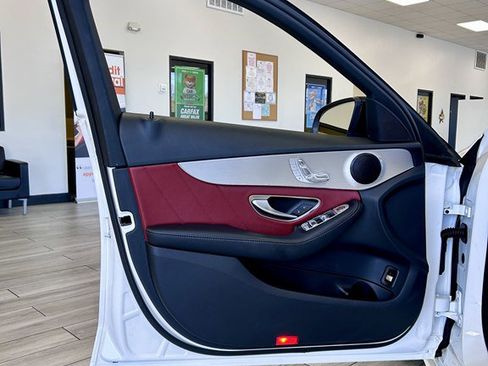 Used 2019 Mercedes-Benz C 300 Sedan image 15