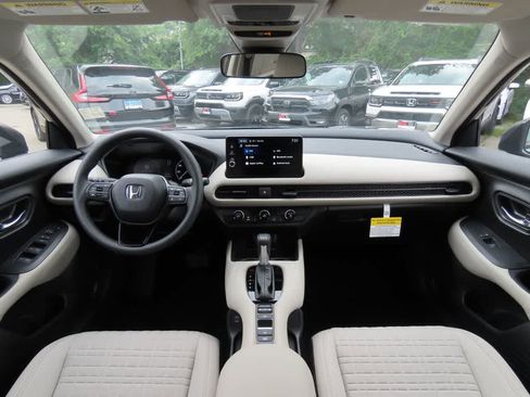 New 2026 Honda HR-V LX image 17