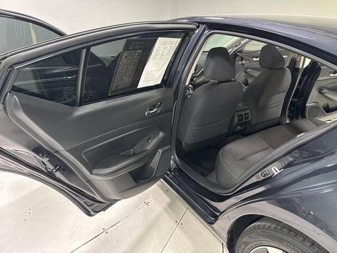 Used 2019 Nissan Altima 2.5 SV image 22