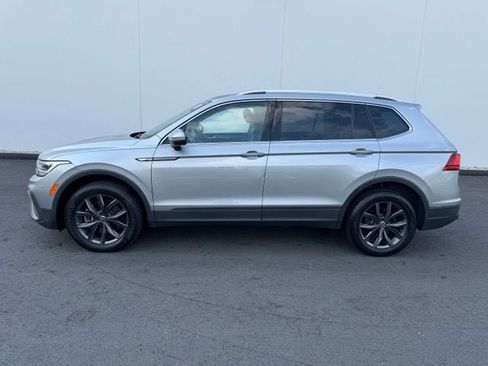 Used 2022 Volkswagen Tiguan SE AWD/4WD image 10