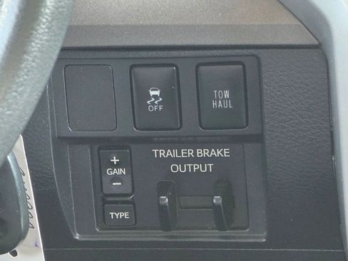 Used 2017 Toyota Tundra SR5 w/ TRD Off Road Package image 16