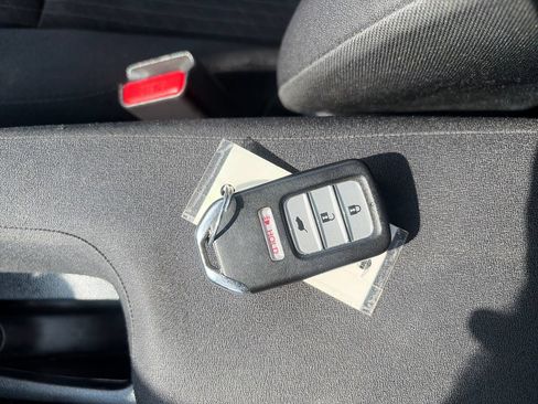 Used 2019 Honda Fit EX image 26