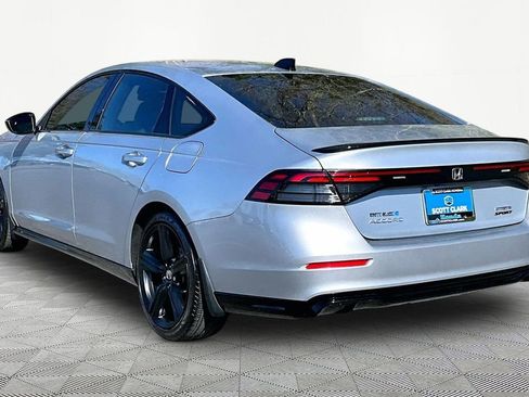 Used 2025 Honda Accord Sport image 4
