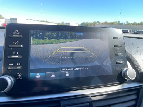 Used 2022 Honda Accord Sport image 18