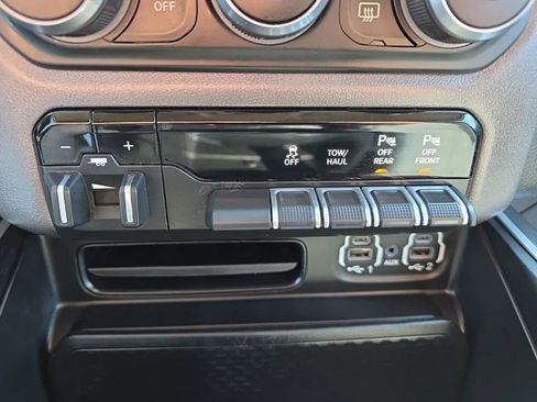 Used 2020 RAM 1500 Big Horn AWD/4WD image 28