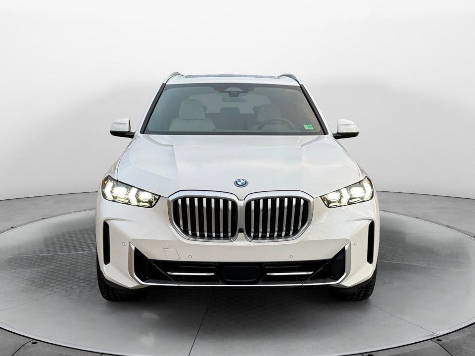Used 2026 BMW X5 xDrive50e w/ Executive Package AWD/4WD image 2