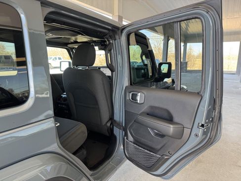Used 2025 Jeep Wrangler Unlimited Sahara w/ Safety Group image 28
