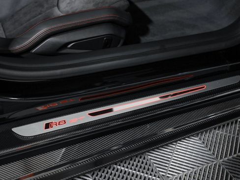 Used 2023 Audi R8 V10 GT image 24