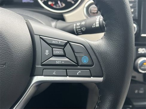 Used 2022 Nissan Rogue Sport SL image 12