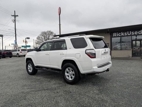 Used 2019 Toyota 4Runner SR5 image 9