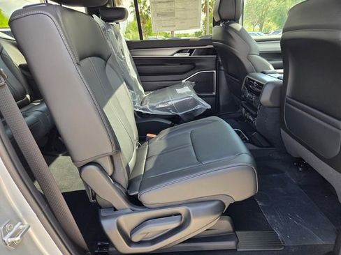 New 2026 Jeep Grand Wagoneer 2WD image 12