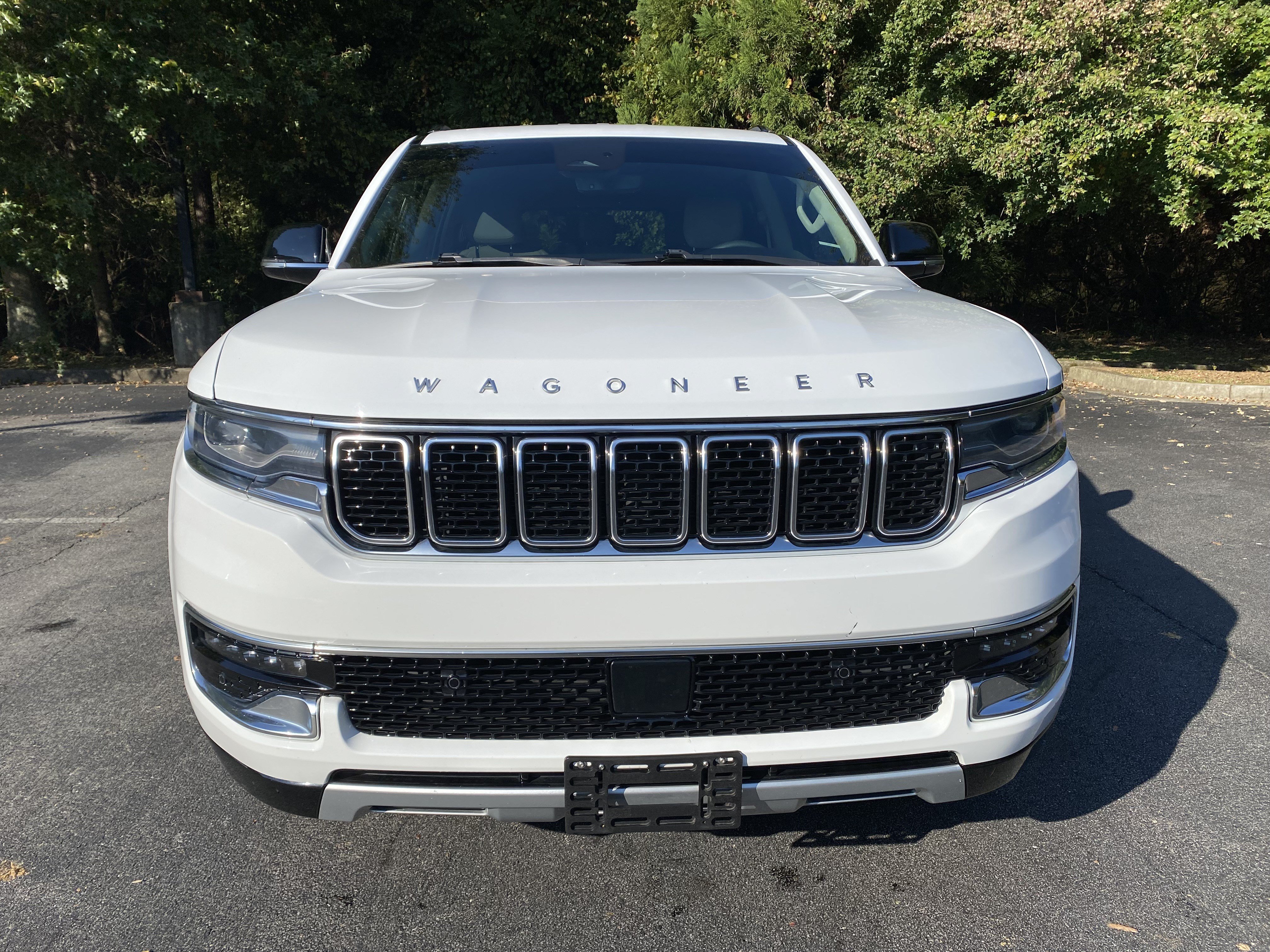 Used 2023 Jeep Wagoneer L Series II RWD image 3