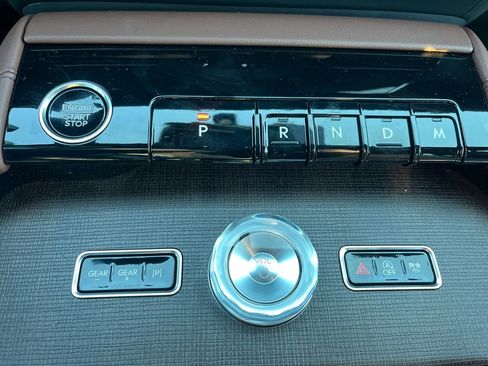 New 2026 Lincoln Navigator L Reserve AWD/4WD image 14