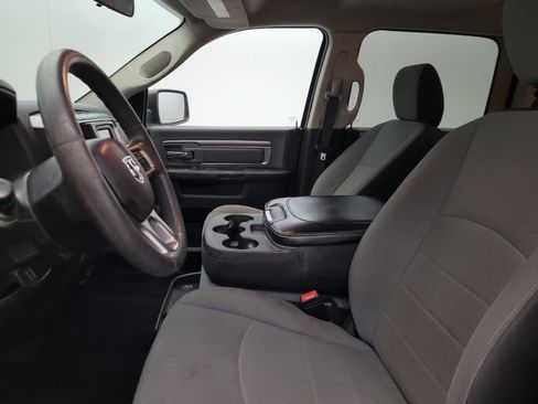 Used 2021 RAM 1500 Classic SLT AWD/4WD image 17