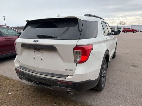 Used 2023 Ford Explorer XLT w/ Equipment Group 202A image 11