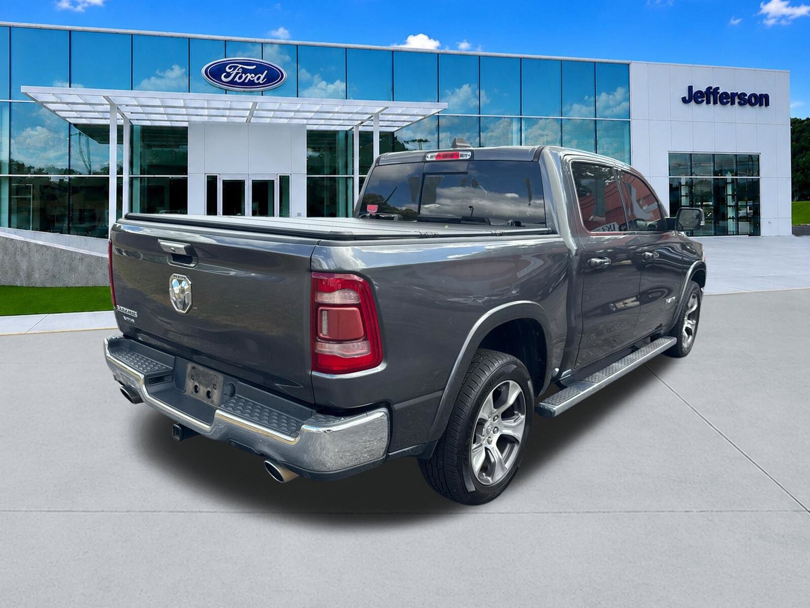 Used 2019 RAM 1500 Laramie RWD image 7