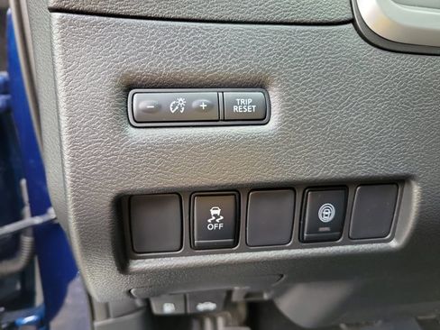 Used 2022 Nissan Murano S image 22