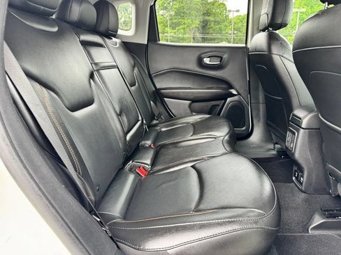 Used 2019 Jeep Compass Limited AWD/4WD image 18