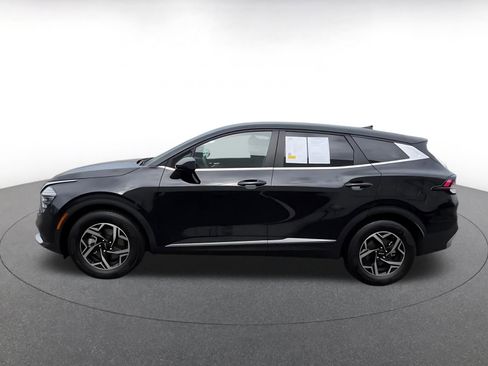 Used 2025 Kia Sportage LX FWD image 8