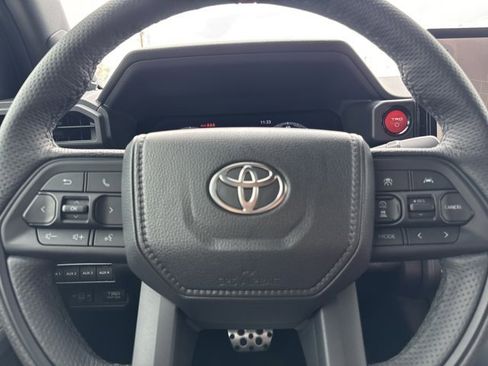 Used 2025 Toyota Tacoma TRD Pro image 24
