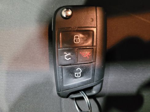 Used 2025 Volkswagen Jetta Sport image 32