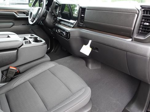 Used 2024 Chevrolet Silverado 1500 LT AWD/4WD image 34