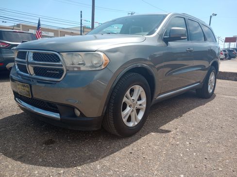 Used 2011 Dodge Durango Crew RWD image 3