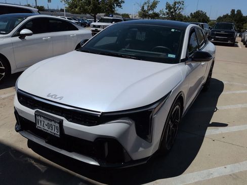 Used 2025 Kia K4 GT-Line w/ GT-Line Premium Package FWD image 1