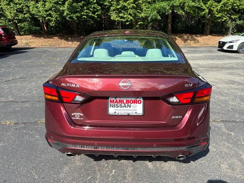 Certified 2024 Nissan Altima 2.5 SV w/ SV Premium Package AWD/4WD image 6