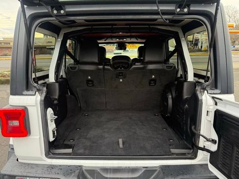 Used 2019 Jeep Wrangler Unlimited Rubicon image 25