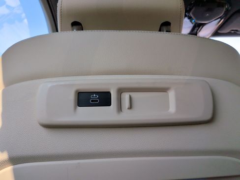 Used 2022 BMW X5 xDrive45e w/ M Sport Package AWD/4WD image 37