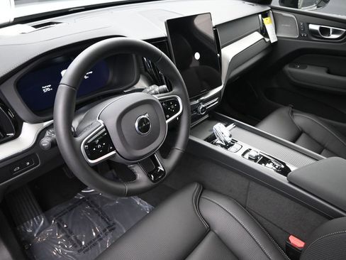 New 2026 Volvo XC60 T8 Ultra w/ Climate Package AWD/4WD image 18
