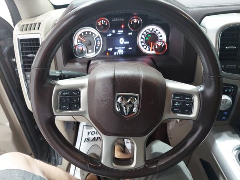 Used 2016 RAM 1500 Laramie AWD/4WD image 8