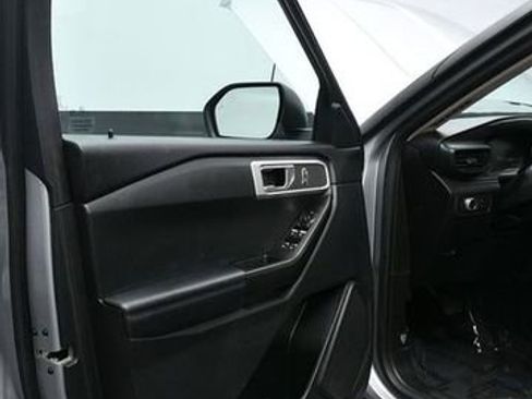 Used 2021 Ford Explorer 4WD image 16