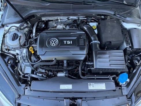 Used 2017 Volkswagen Golf SE FWD image 22