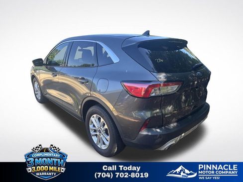 Used 2020 Ford Escape SE FWD image 5