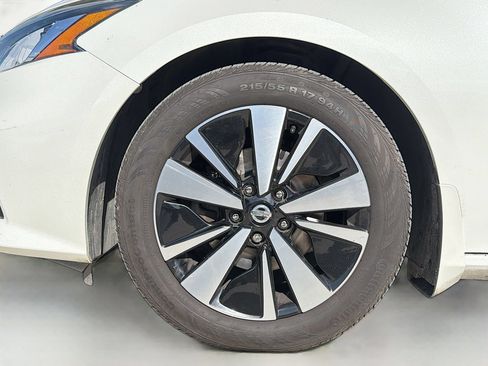 Used 2020 Nissan Altima 2.5 SV FWD image 30