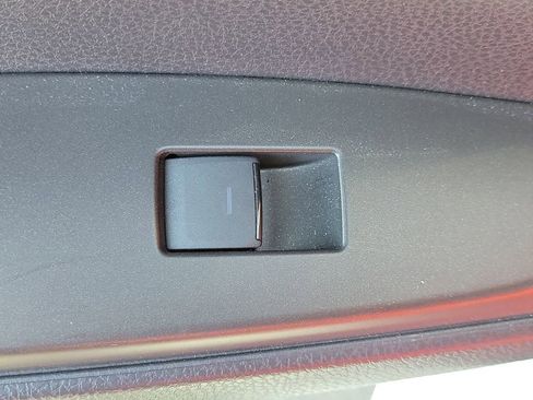 Used 2024 Toyota Camry SE image 18