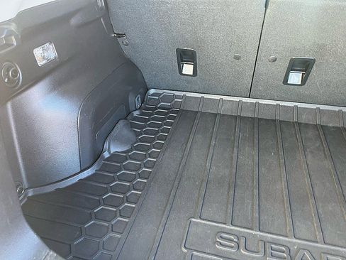 Used 2018 Subaru Crosstrek 2.0i Premium image 18