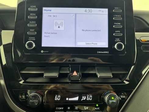 Used 2021 Toyota Camry SE w/ Cold Weather Package FWD image 19