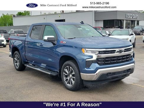 Used 2024 Chevrolet Silverado 1500 LT AWD/4WD image 7