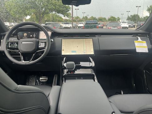 New 2025 Land Rover Range Rover Sport Autobiography image 13
