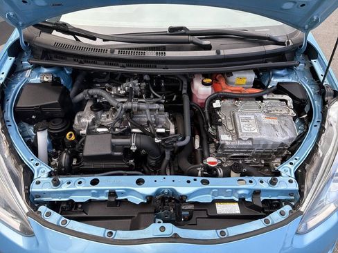 Used 2015 Toyota Prius C Two FWD image 12