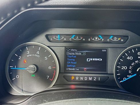 Used 2017 Ford F150 XLT w/ Equipment Group 302A Luxury AWD/4WD image 12