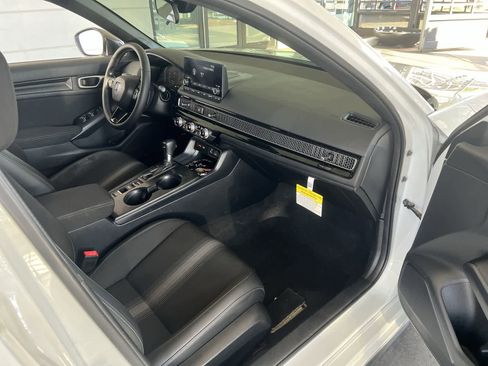 Used 2023 Honda Civic Sport image 32